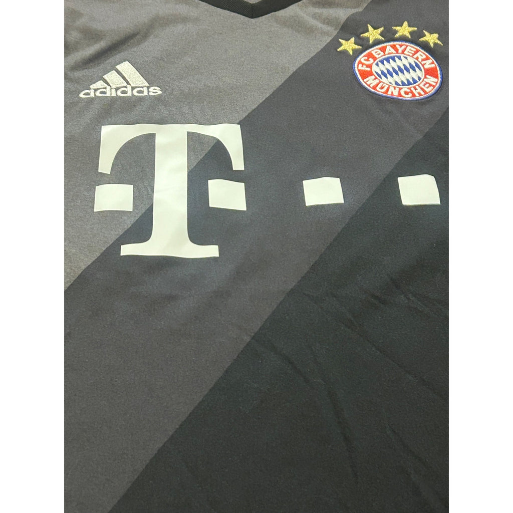 Adidas 2016-2017 FC Bayern Munich Away Kit Soccer Jersey Men's Small