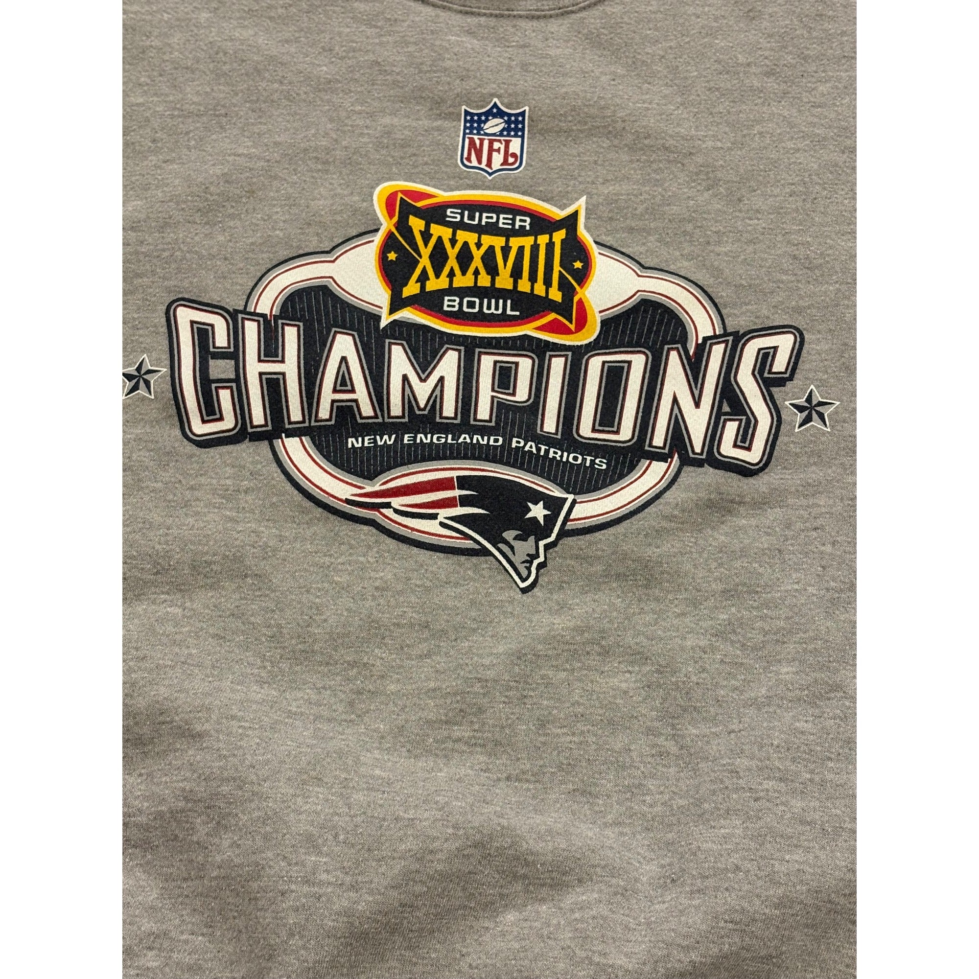 Vintage Lee New England Patriots NFL Super Bowl XXXVIII Champions Sweatshirt L
