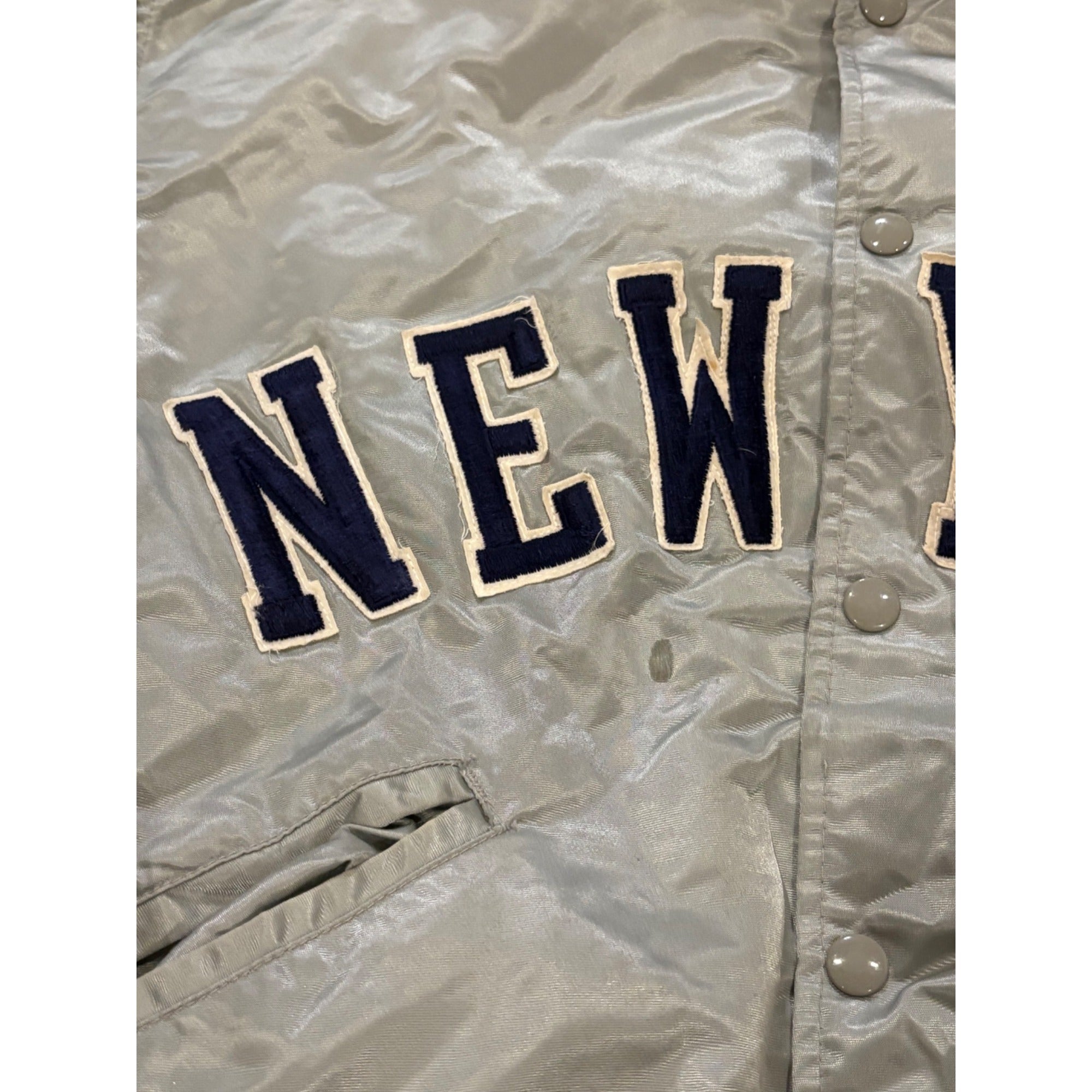 Vintage 1980's Felco New York Yankees Gray Satin Jacket Men's Medium Read Flaws