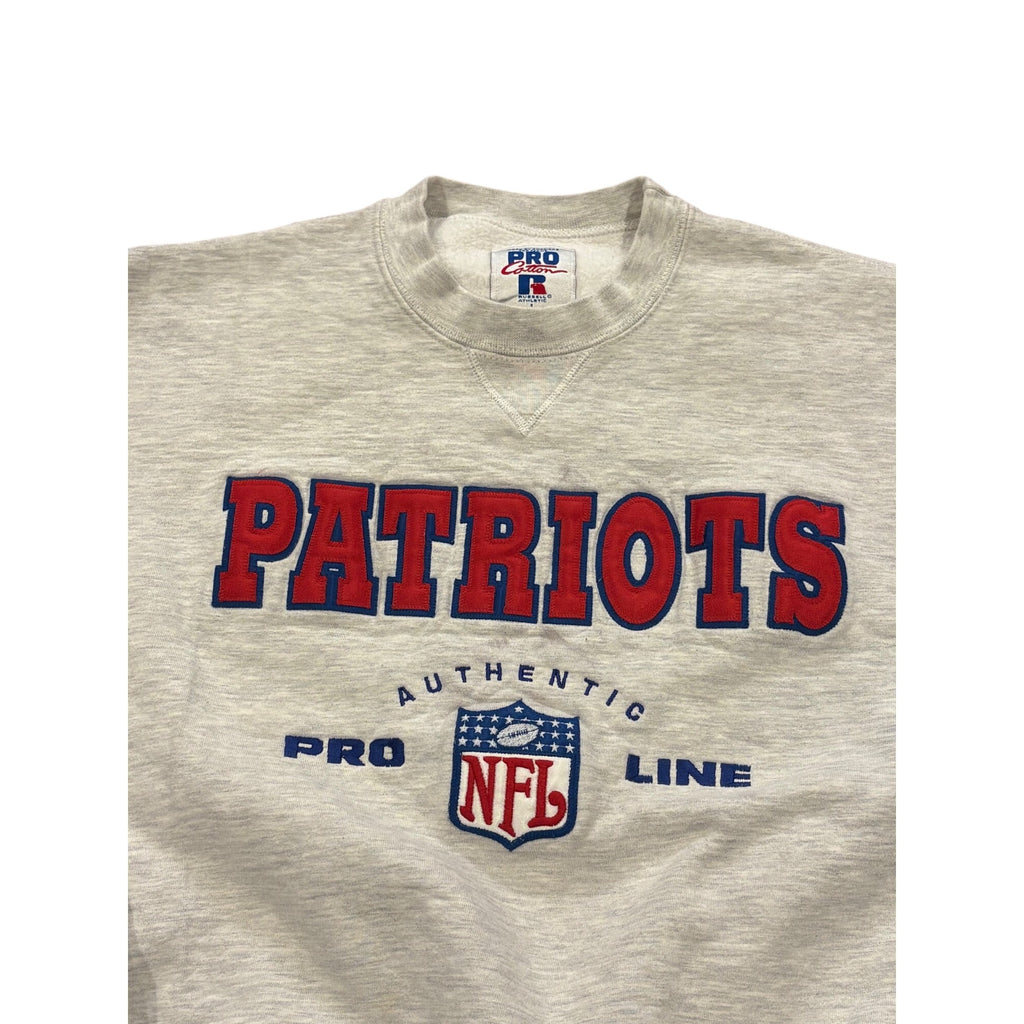Vintage 90s Russell Athletic Pro Cotton New England Patriots Sweatshirt Large