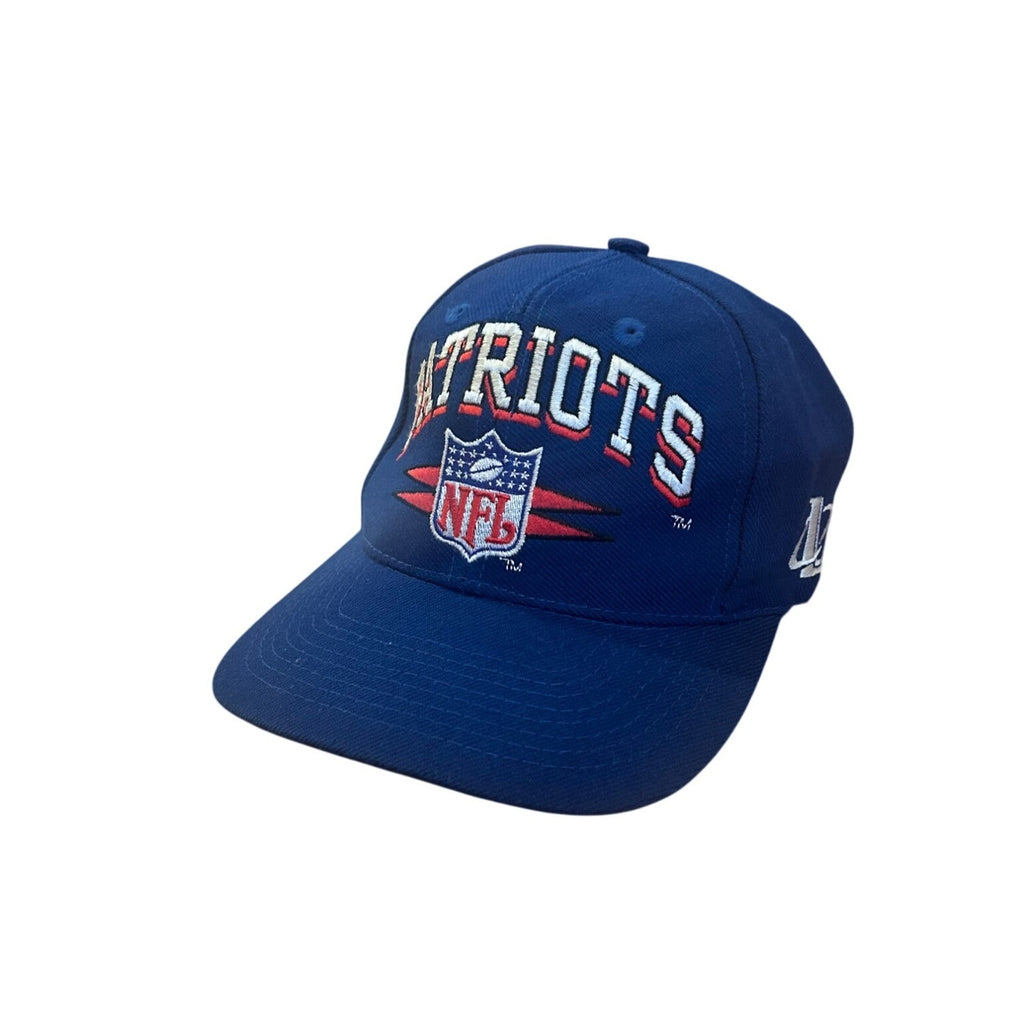 Vintage 1990's New England Patriots NFL Logo Athletic Diamond Spike Snapback Hat
