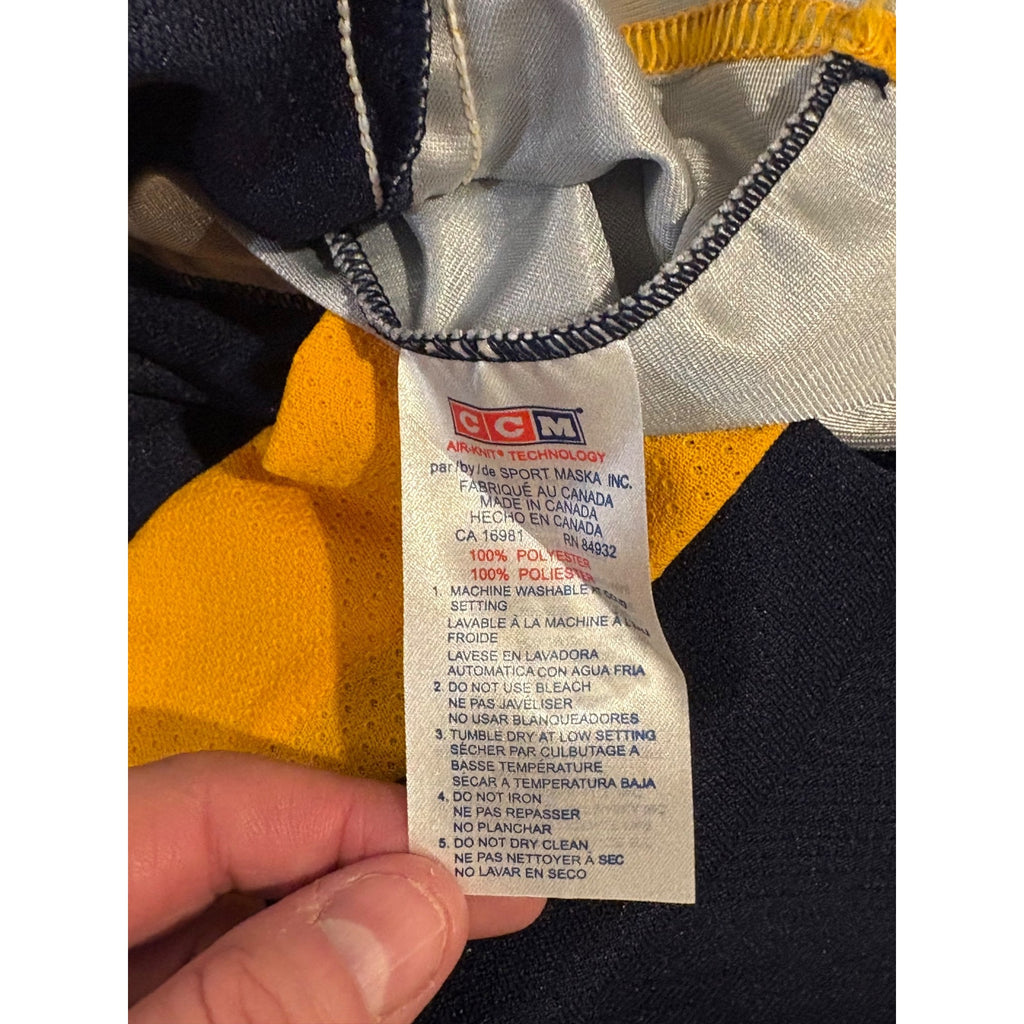 Vintage 90s CCM Air-Knit Nashville Predators Stitched NHL Hockey Jersey Men's XL