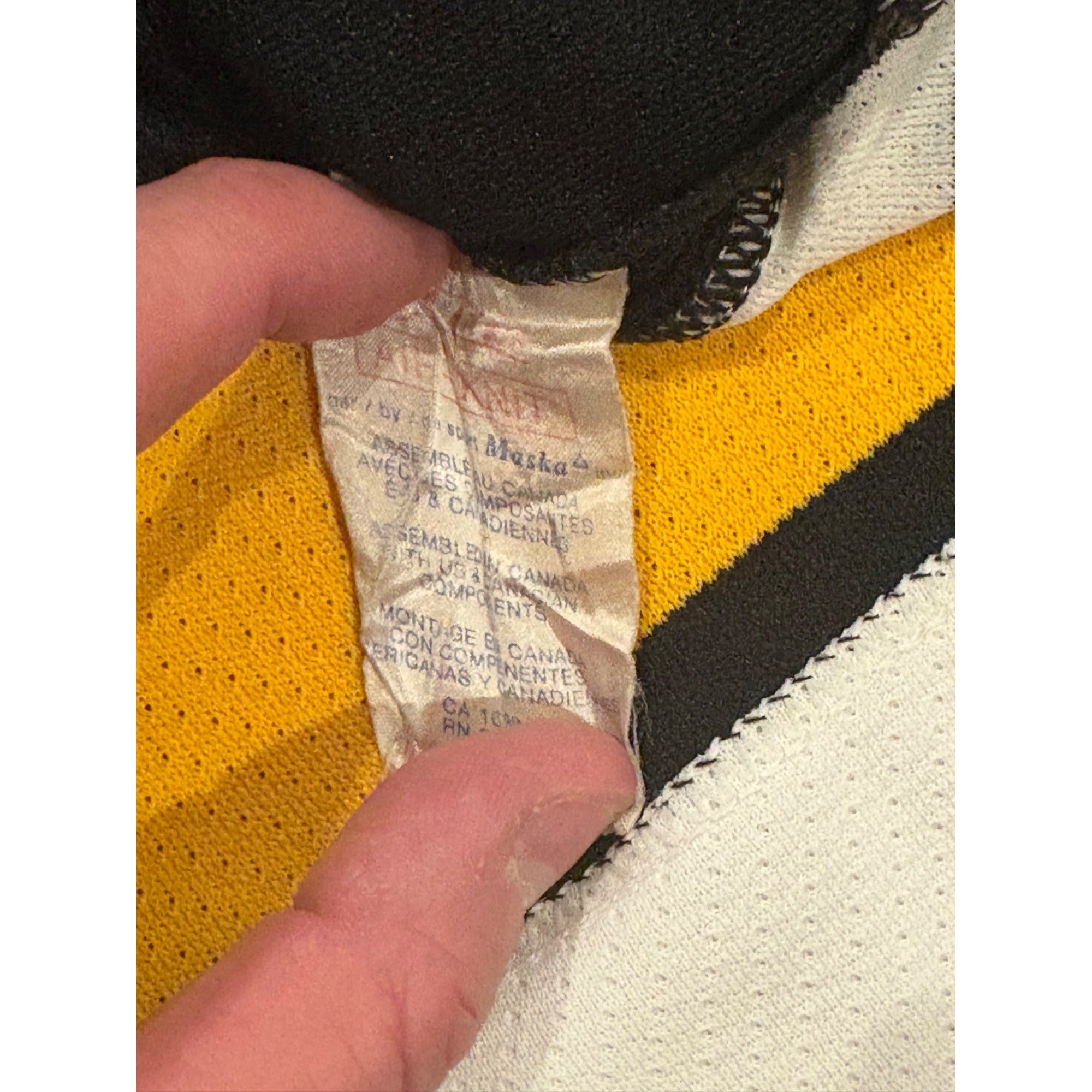 Vintage 90s CCM Boston Bruins Stitched NHL Hockey Jersey Black Youth Size L/XL