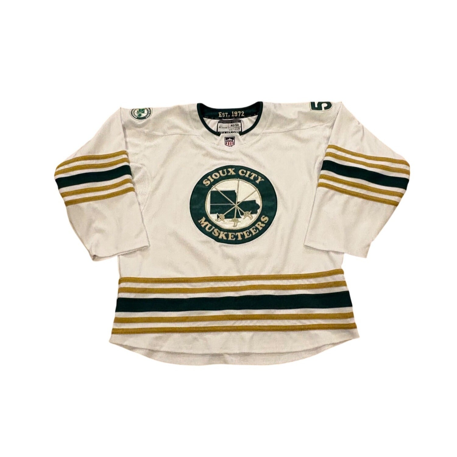 Rare 2022-2023 Sioux City Musketeers Team Signed Authentic USHL Hockey Jersey 52