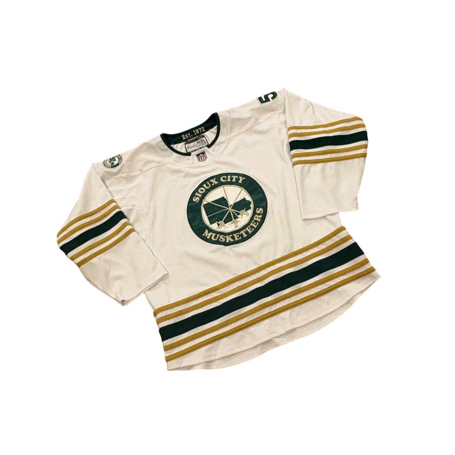 Rare 2022-2023 Sioux City Musketeers Team Signed Authentic USHL Hockey Jersey 52