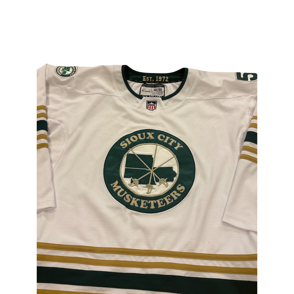 Rare 2022-2023 Sioux City Musketeers Team Signed Authentic USHL Hockey Jersey 52