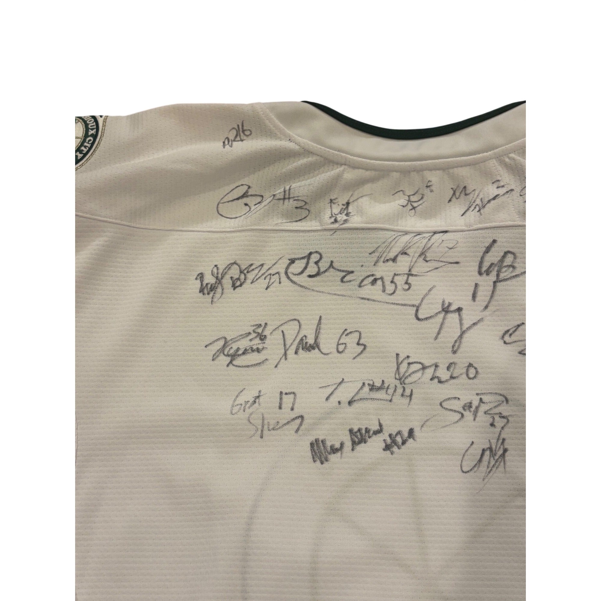 Rare 2022-2023 Sioux City Musketeers Team Signed Authentic USHL Hockey Jersey 52